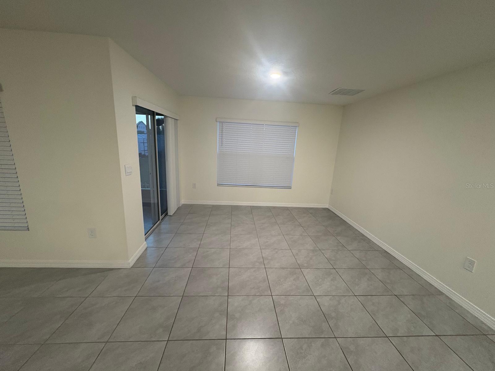 Image 10 of 27 For 4119 Autumn Amber Drive