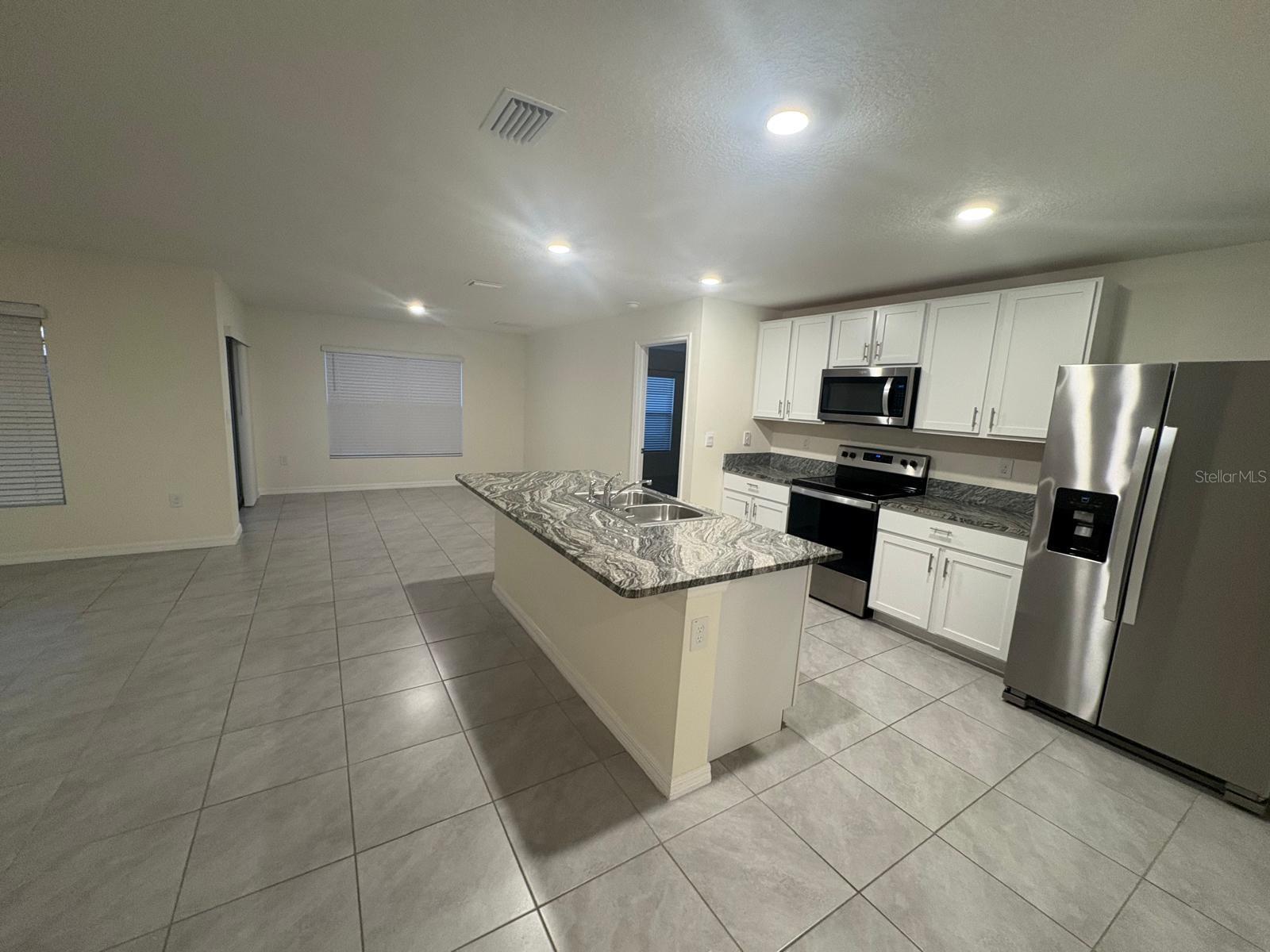 Image 15 of 27 For 4119 Autumn Amber Drive