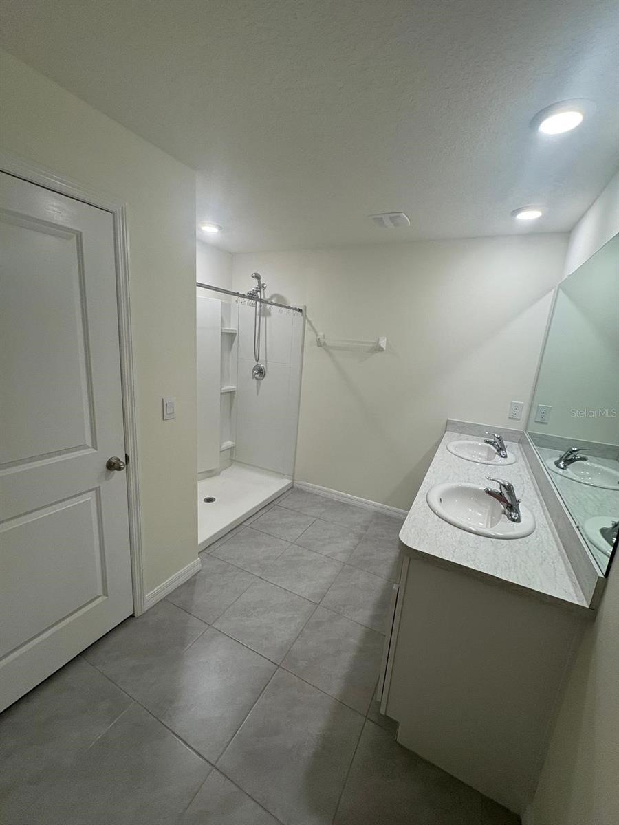 Image 22 of 27 For 4119 Autumn Amber Drive