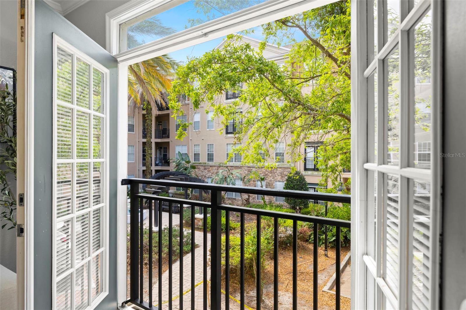 Image 3 of 17 For 4221 Spruce Street 1229