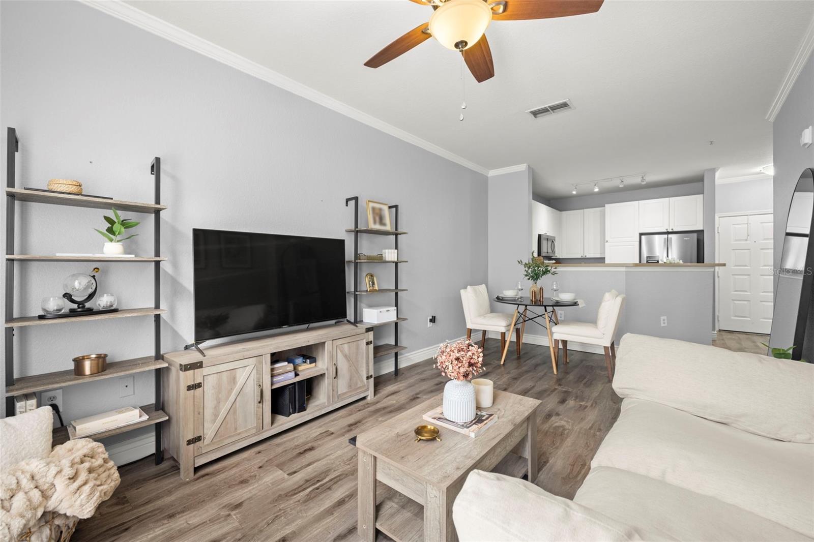 Image 4 of 17 For 4221 Spruce Street 1229