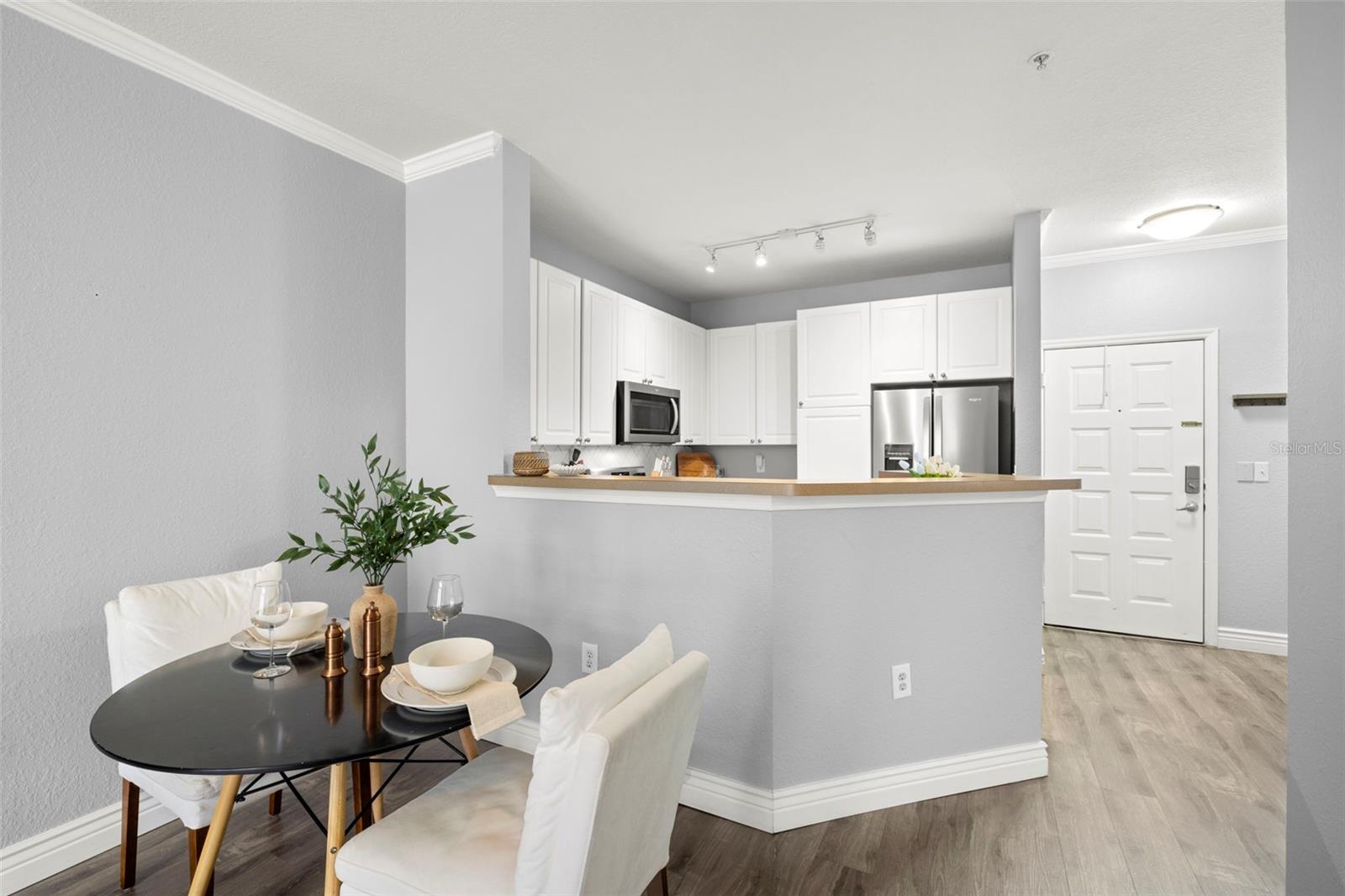 Image 5 of 17 For 4221 Spruce Street 1229