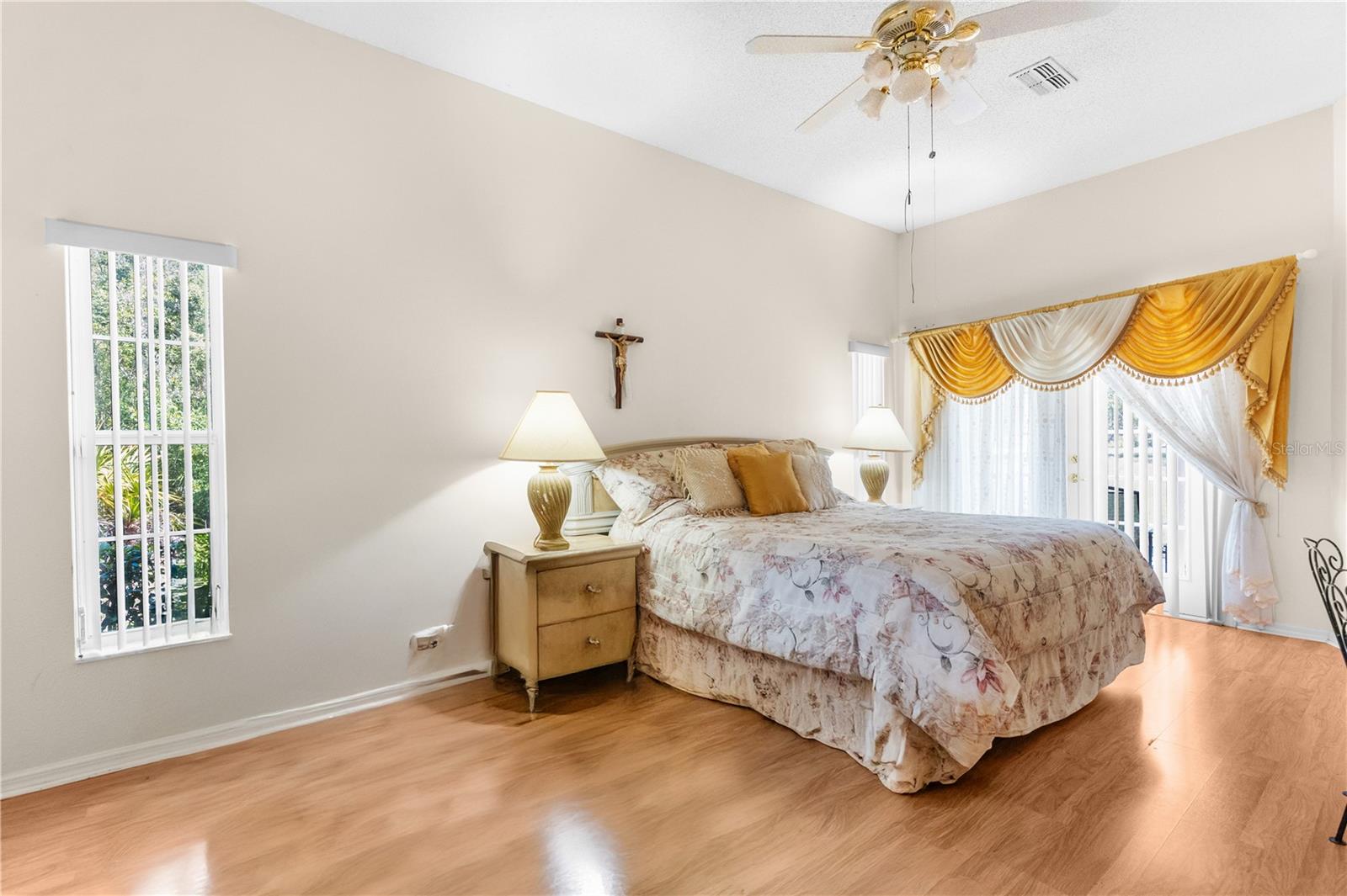 Image 19 of 40 For 5202 Lydia Court