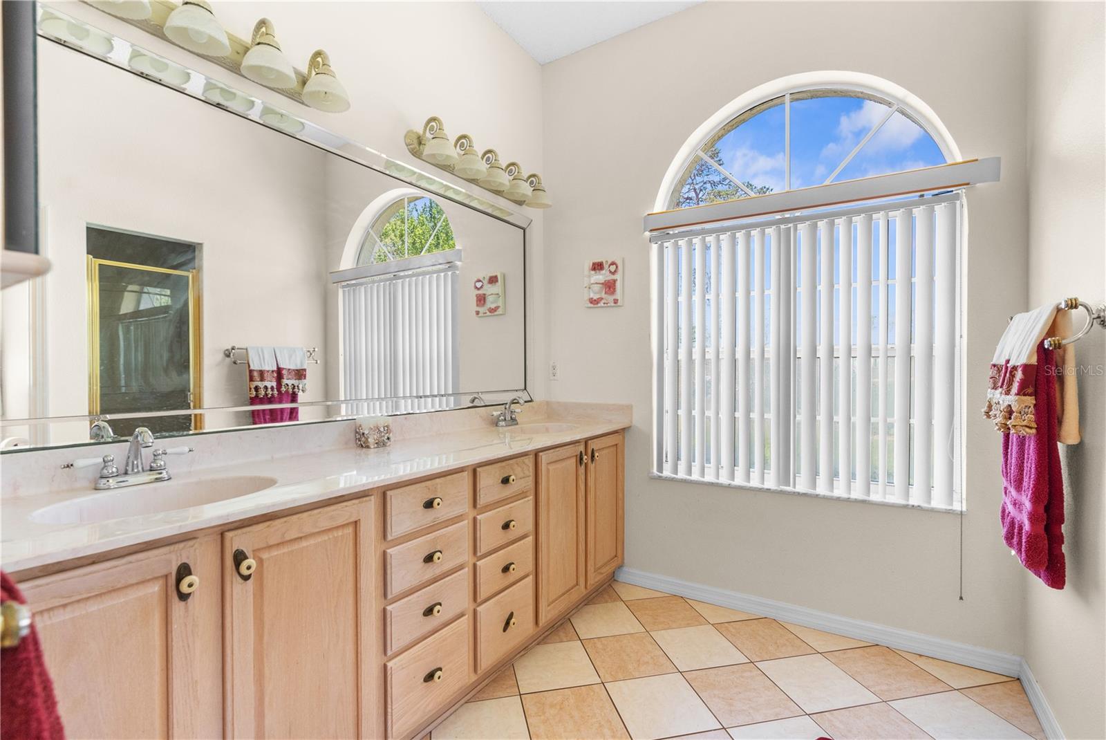 Image 21 of 40 For 5202 Lydia Court