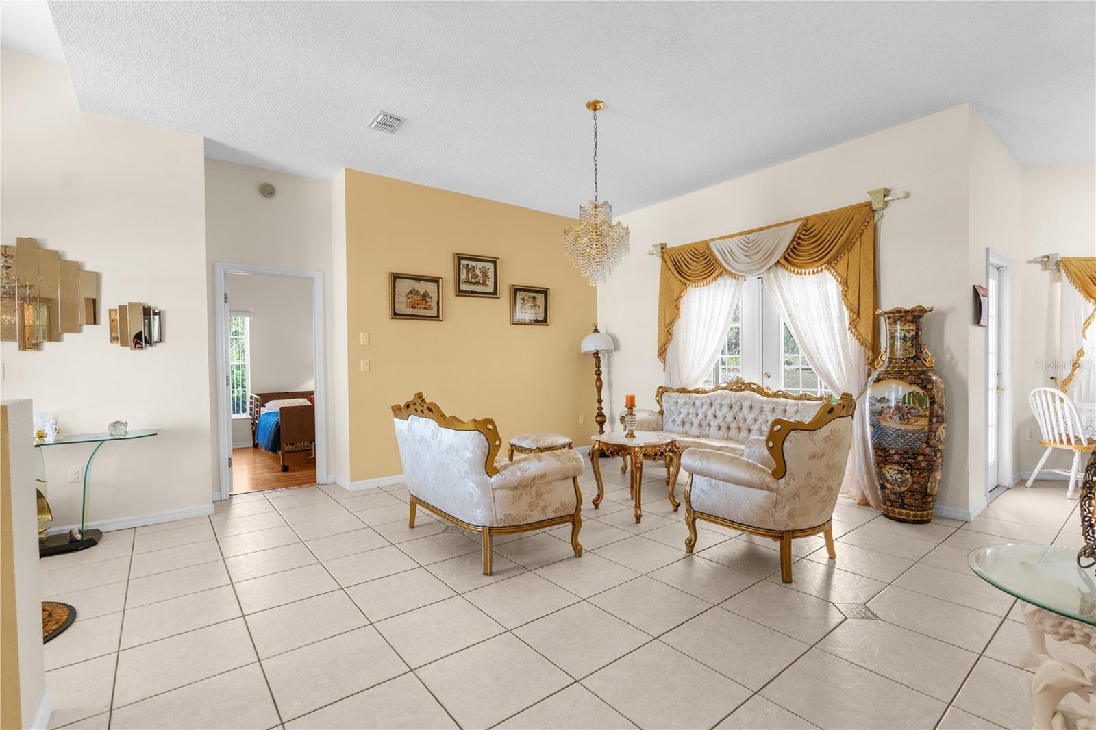 Image 7 of 40 For 5202 Lydia Court