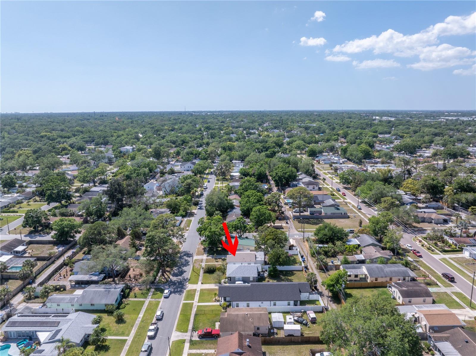 Listing photo id 34 for 633 47th Avenue N