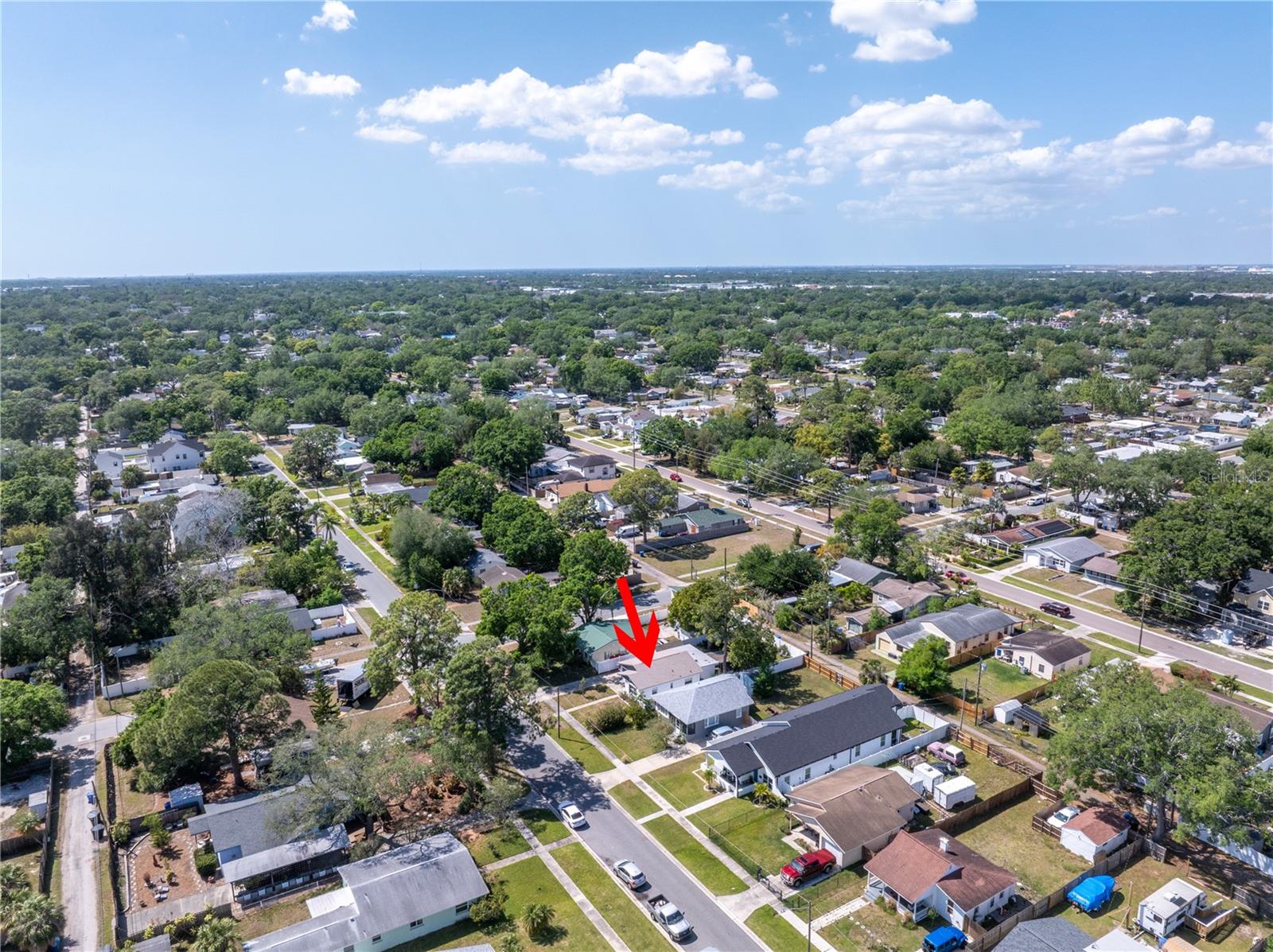 Listing photo id 35 for 633 47th Avenue N