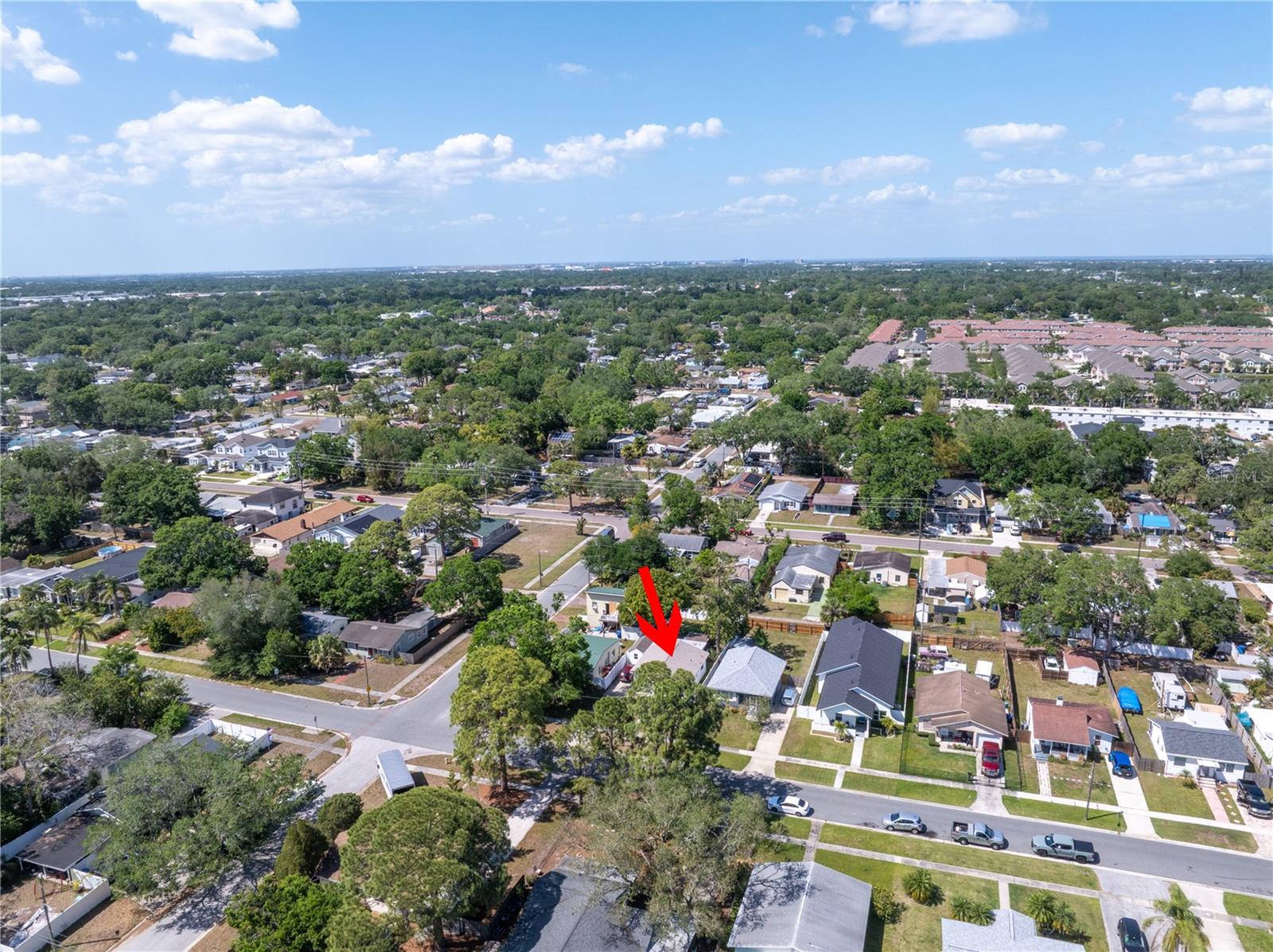 Listing photo id 36 for 633 47th Avenue N