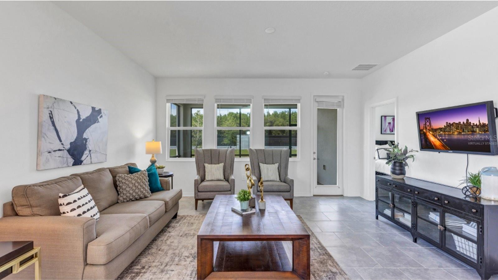 Image 4 of 14 For 705 Peroni Avenue