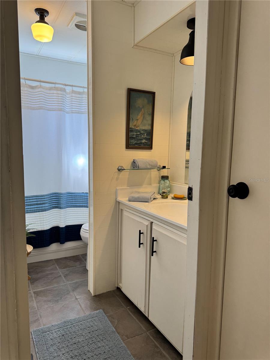 Image 11 of 21 For 3717 Anchor Drive