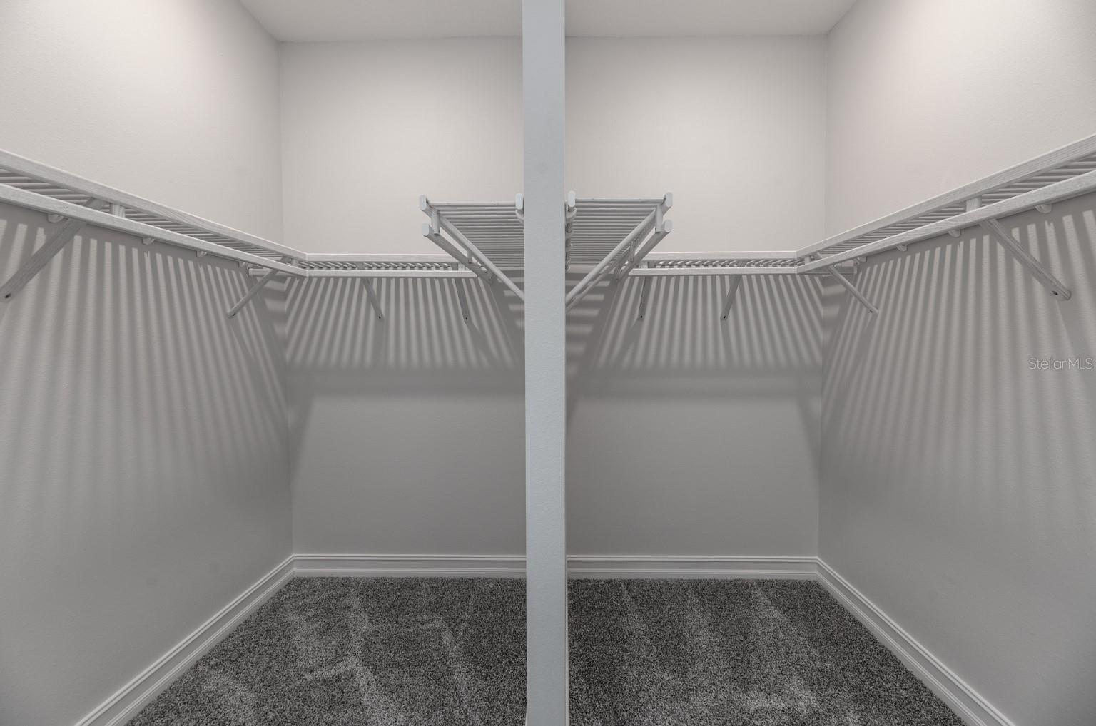 Image 18 of 47 For 3926 Southern Valley Loop