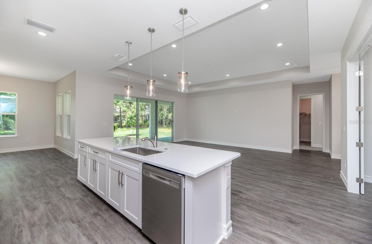 Image 8 of 47 For 3926 Southern Valley Loop