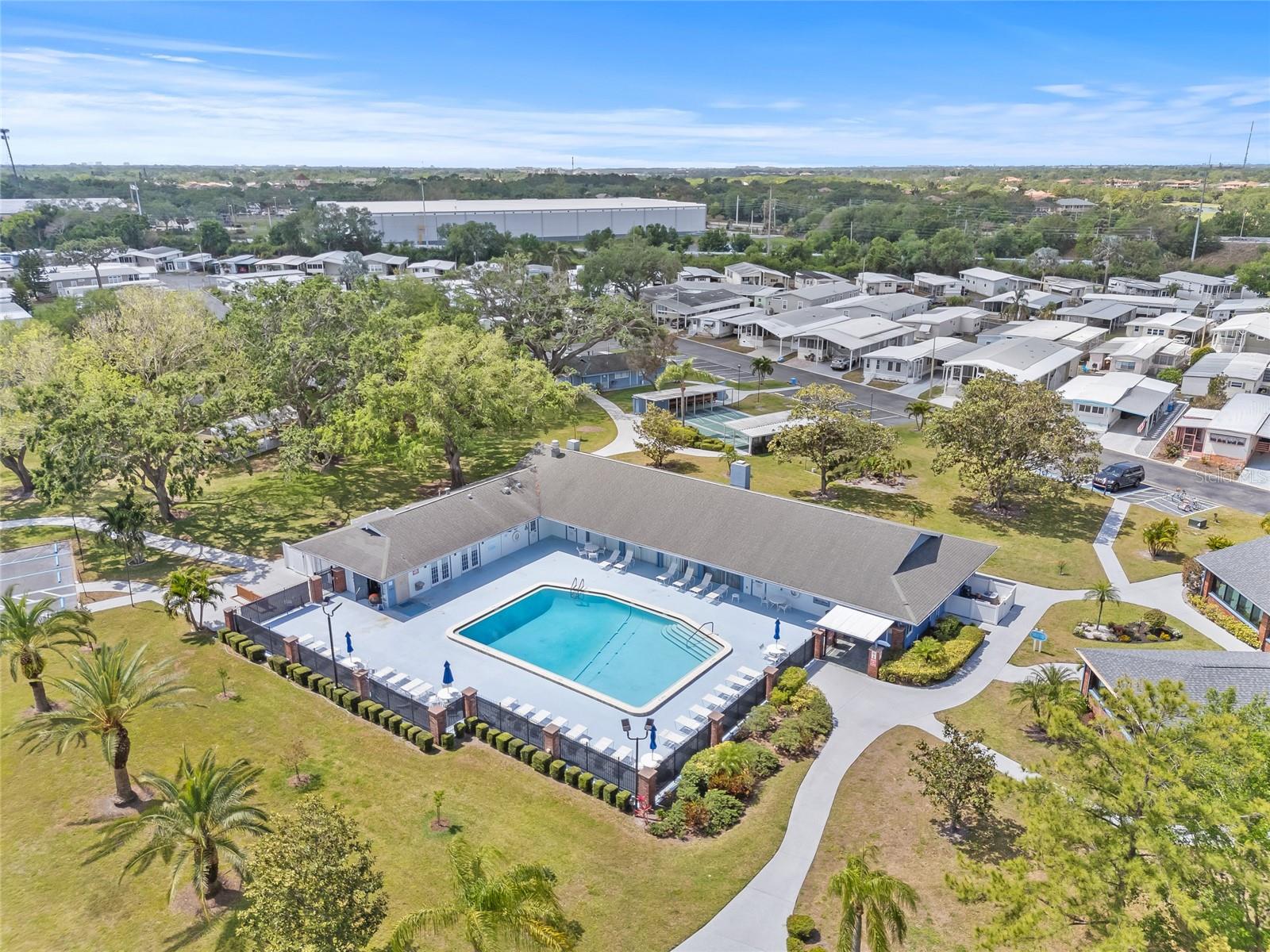 Listing photo id 35 for 9790 66th Street N 160