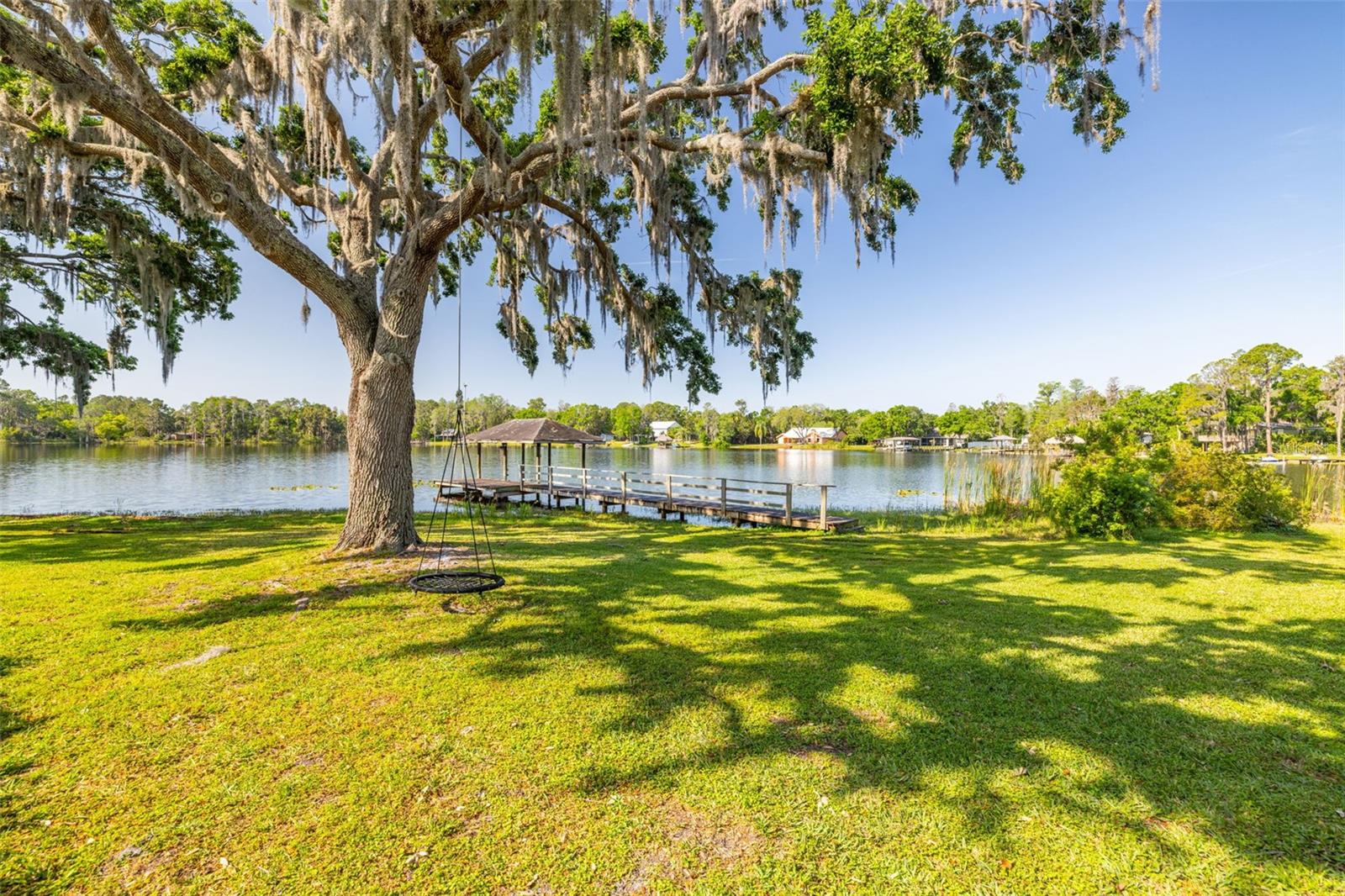 Listing photo id 0 for 18132 Oakdale Road
