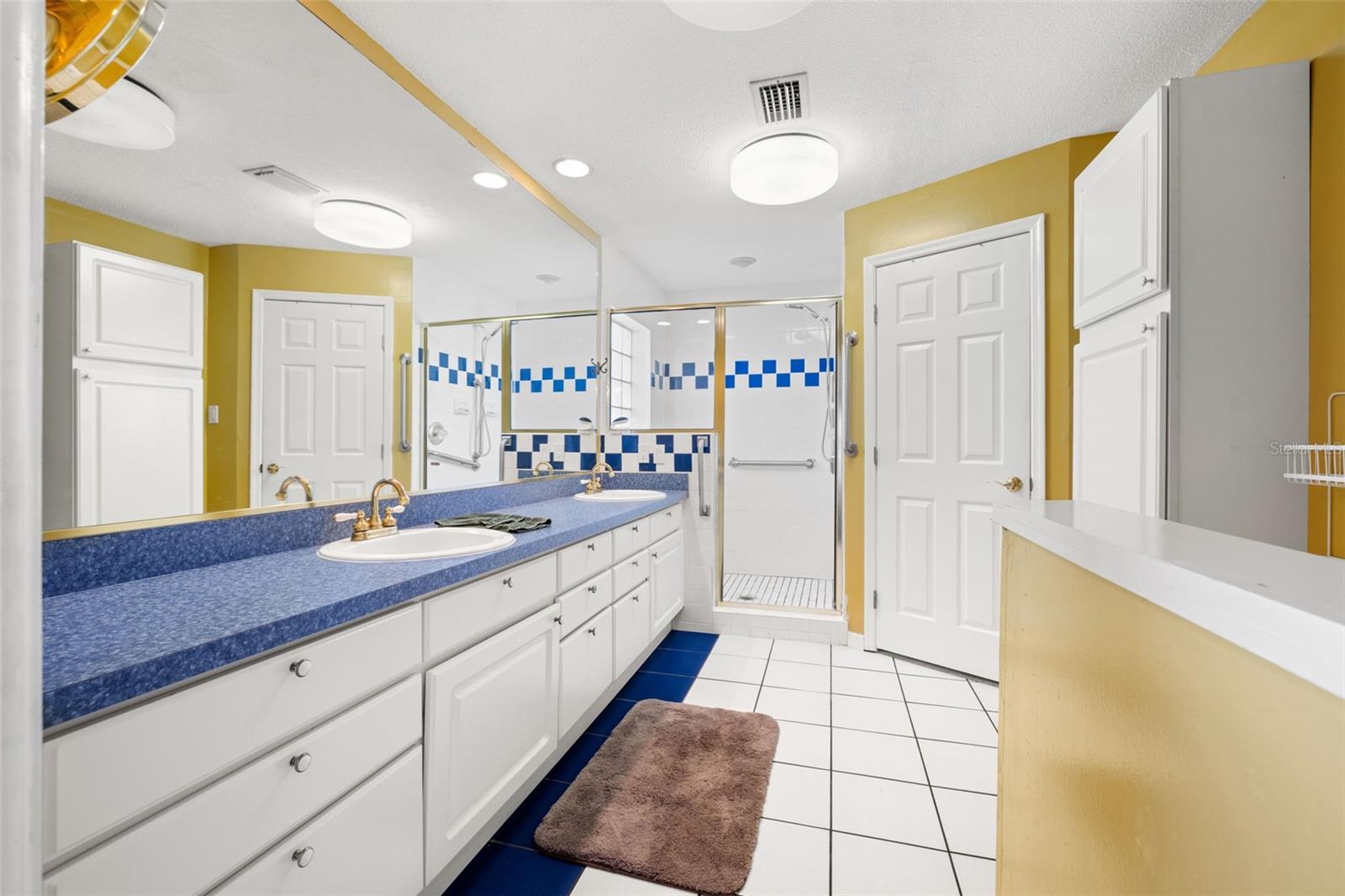 Listing photo id 18 for 18132 Oakdale Road