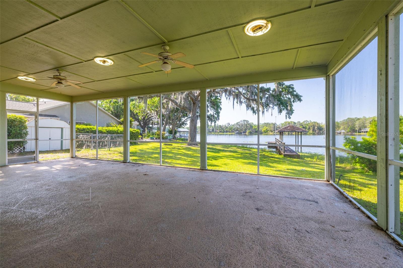 Listing photo id 25 for 18132 Oakdale Road