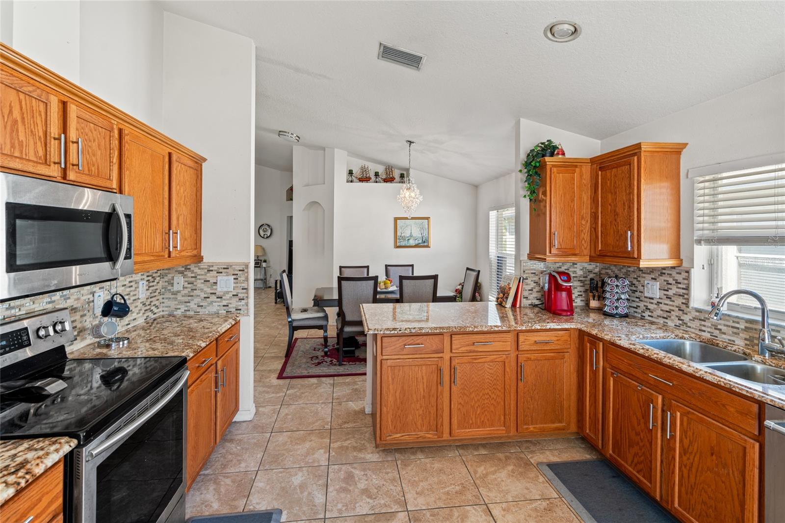 Image 11 of 38 For 4247 Balmoral Court
