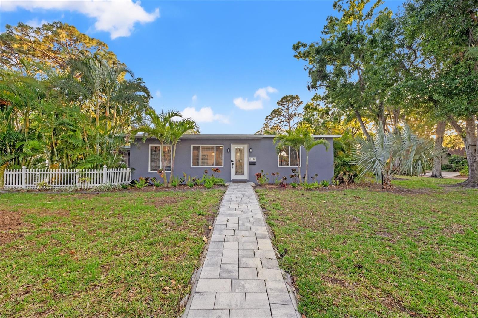 Details for 1136 Serpentine Drive S, ST PETERSBURG, FL 33705