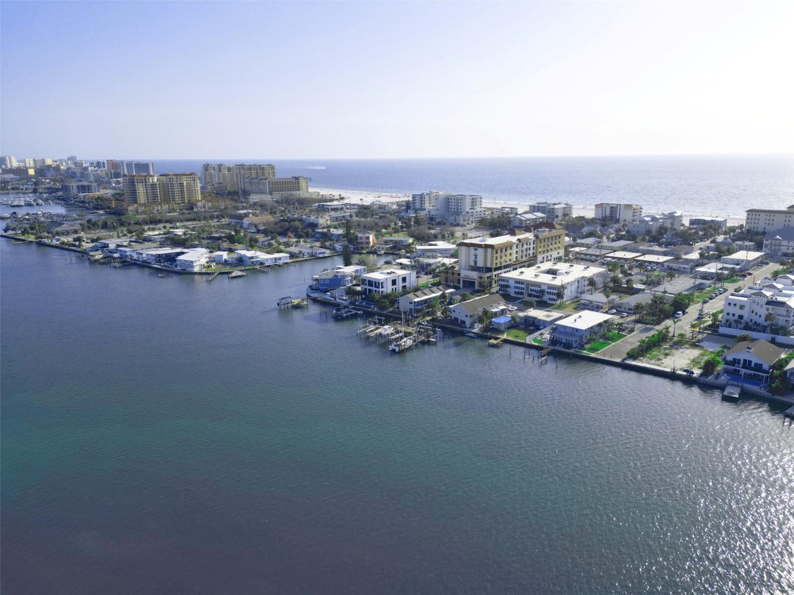 Image 62 of 67 For 690 Island Way 707