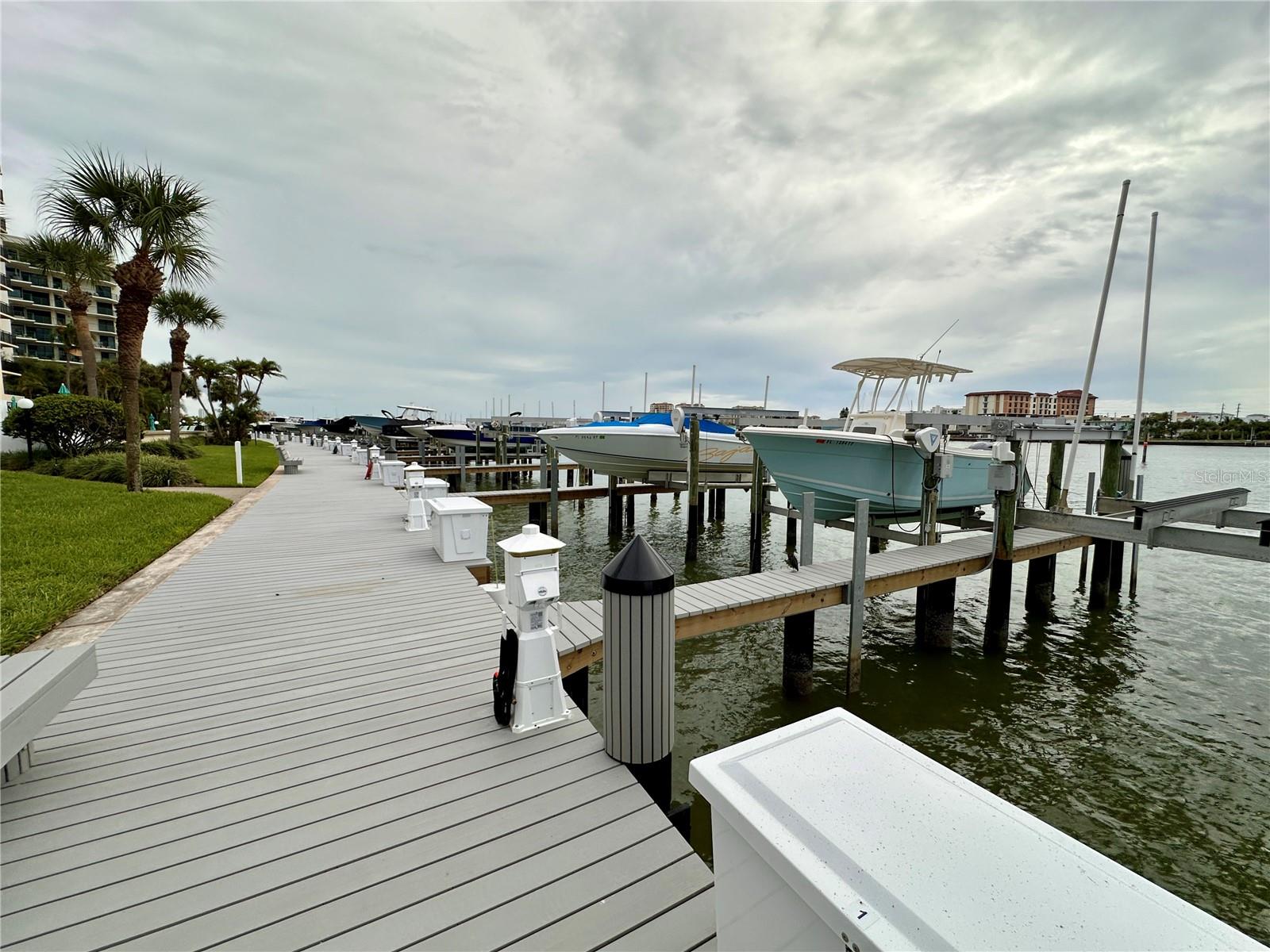 Image 73 of 74 For 690 Island Way 707