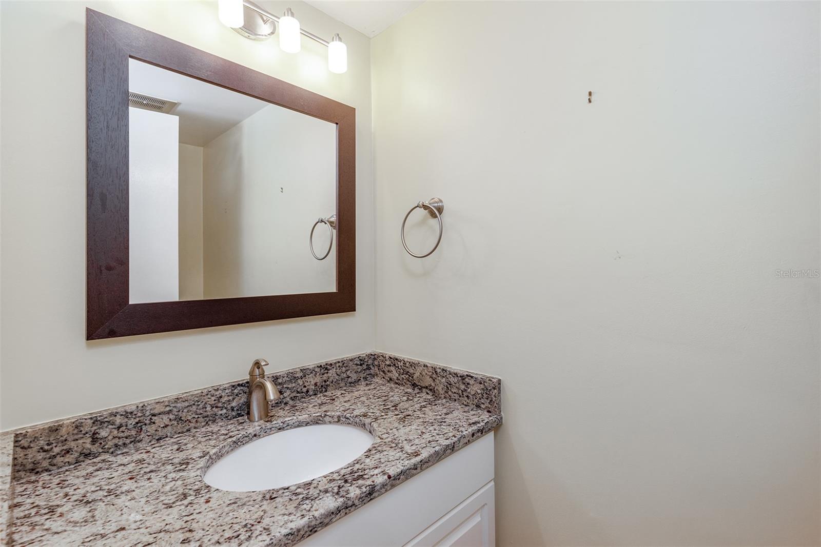 Image 13 of 32 For 3325 Bayshore Boulevard D35