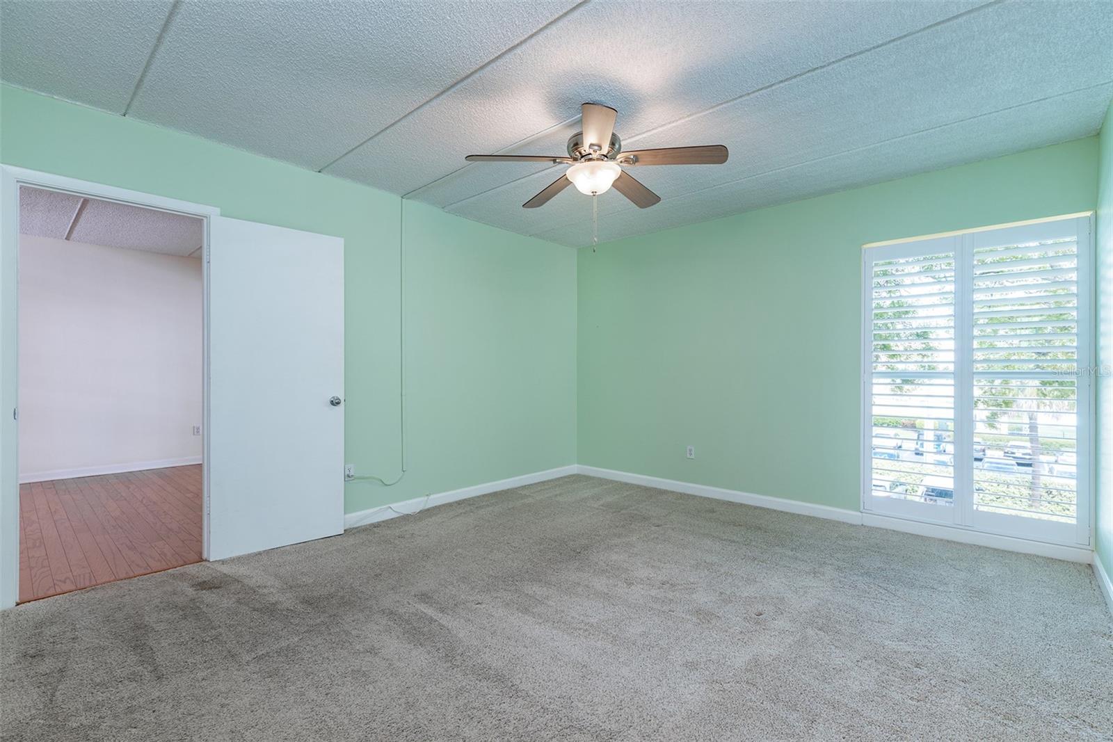Image 19 of 32 For 3325 Bayshore Boulevard D35