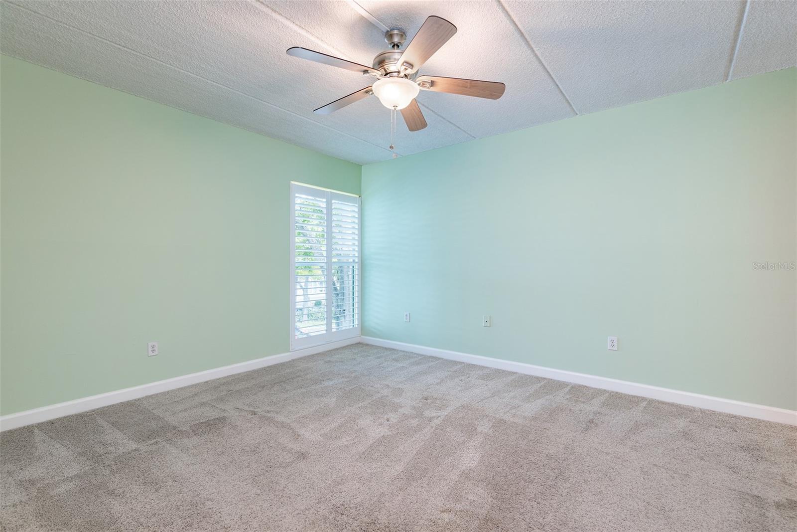Image 20 of 32 For 3325 Bayshore Boulevard D35