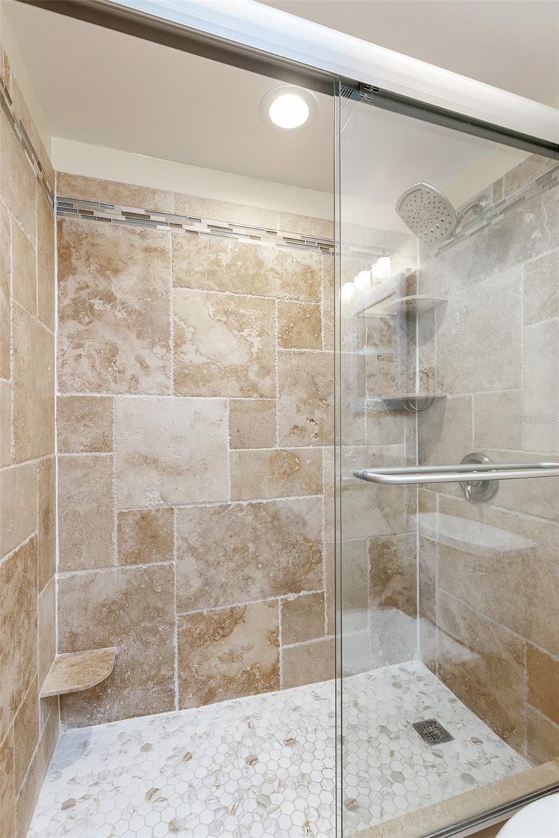 Image 23 of 32 For 3325 Bayshore Boulevard D35
