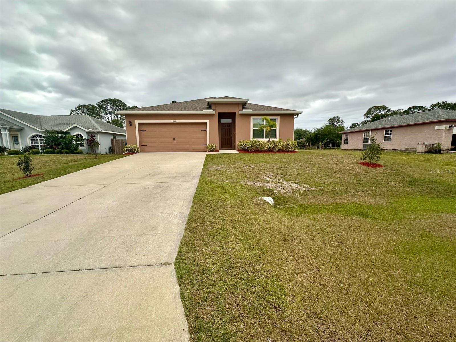 Image 11 of 54 For 538 Vin Rose Circle Se