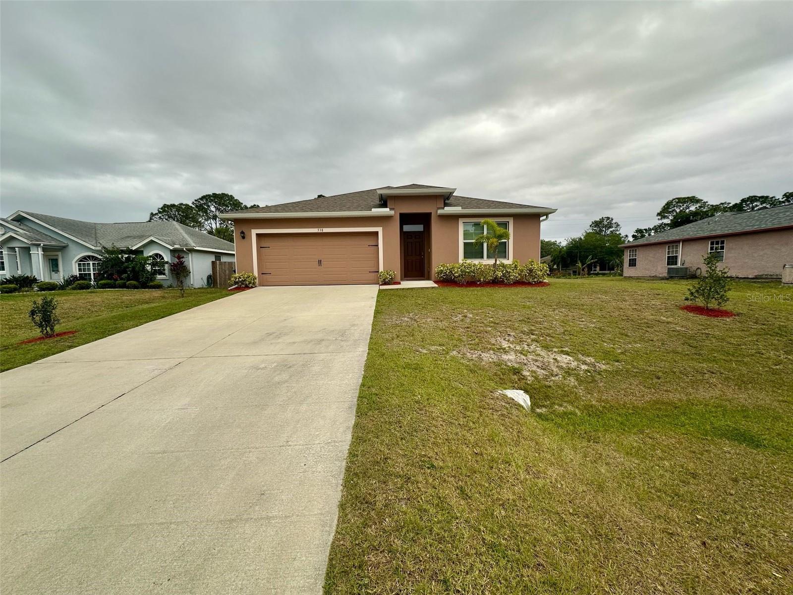 Image 7 of 54 For 538 Vin Rose Circle Se