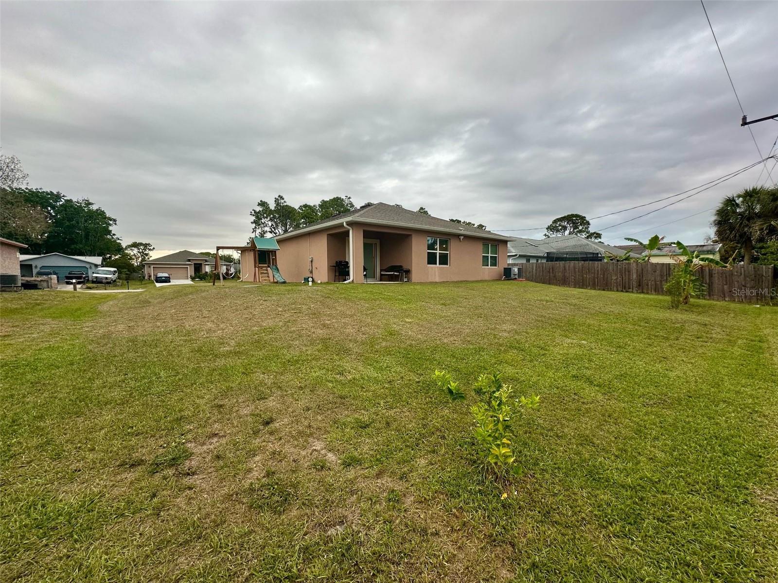 Image 8 of 54 For 538 Vin Rose Circle Se
