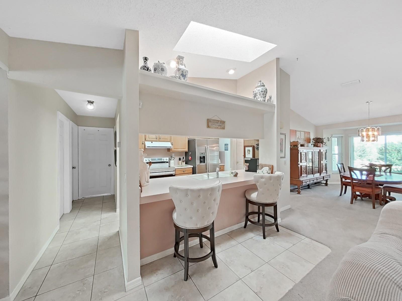 Image 20 of 52 For 1472 Overland Drive