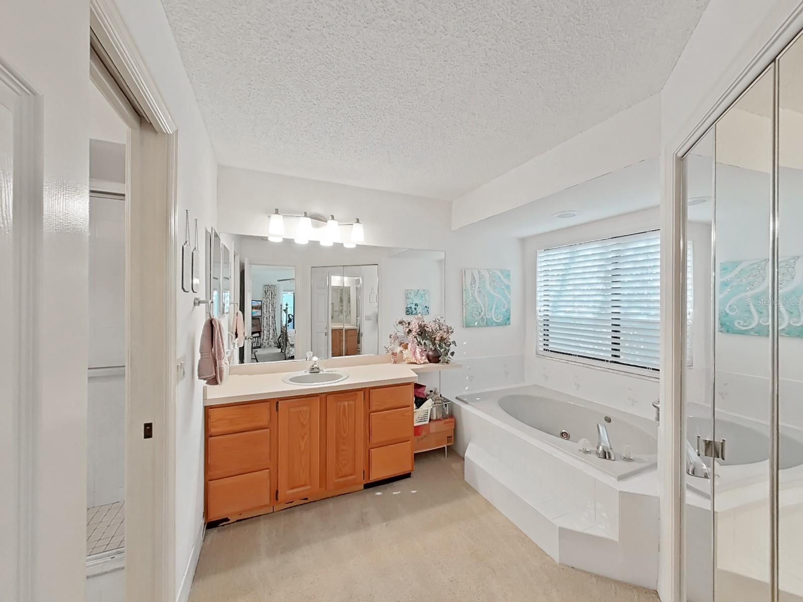 Image 30 of 52 For 1472 Overland Drive