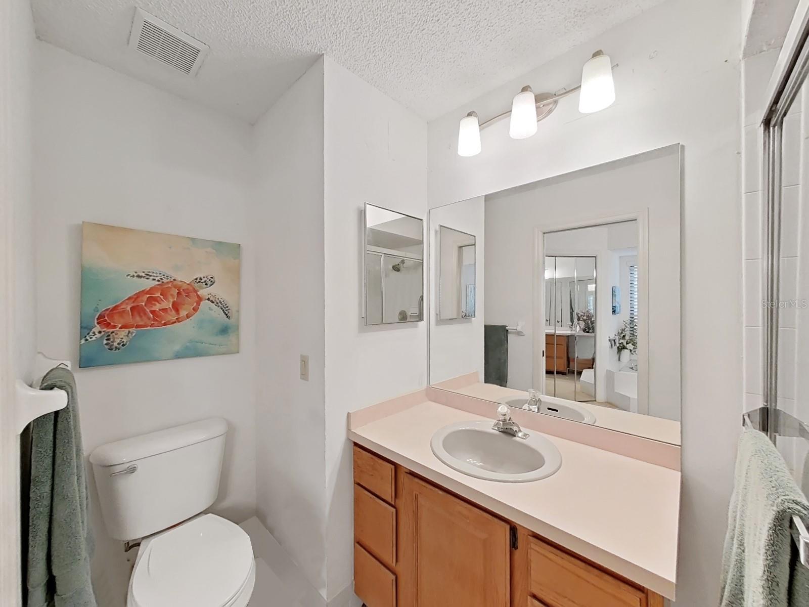 Image 33 of 52 For 1472 Overland Drive