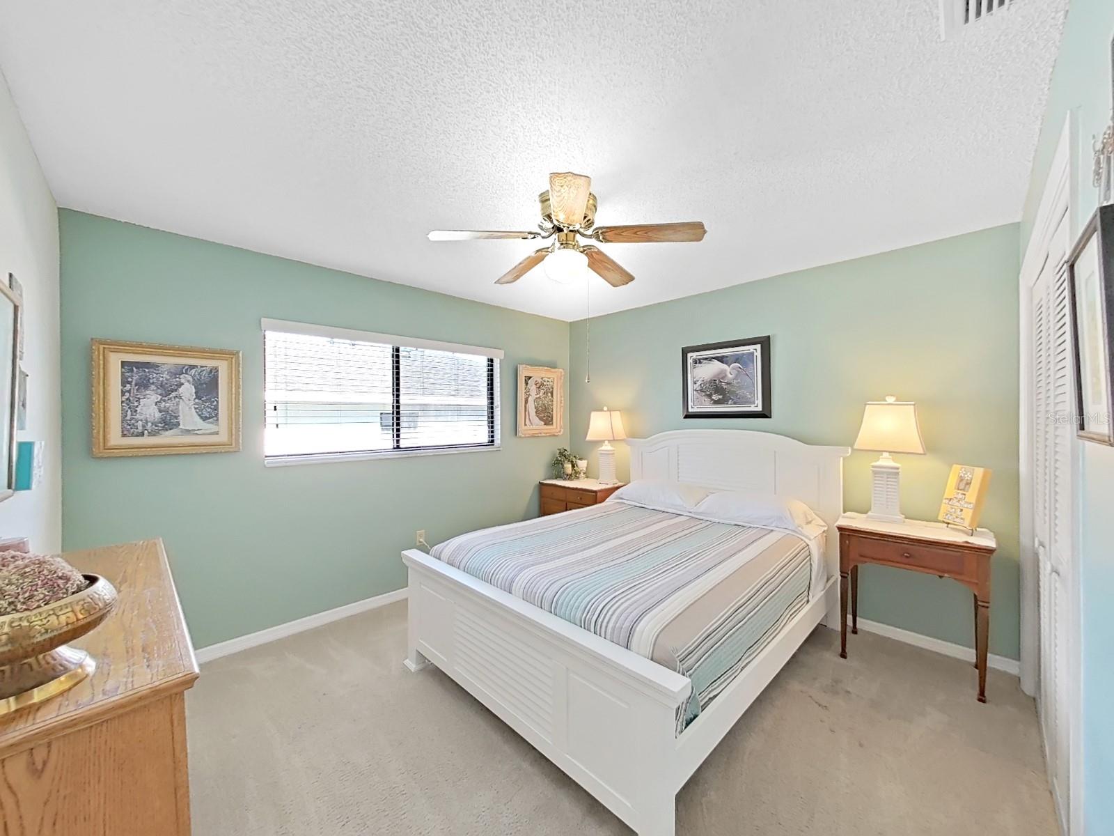 Image 36 of 52 For 1472 Overland Drive