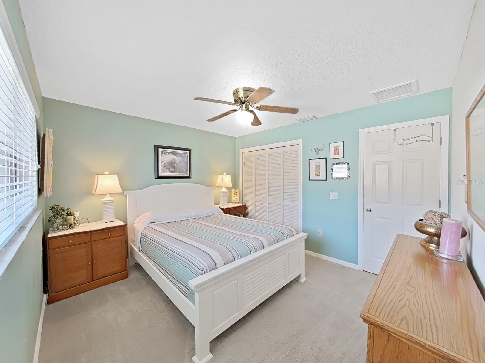 Image 37 of 52 For 1472 Overland Drive