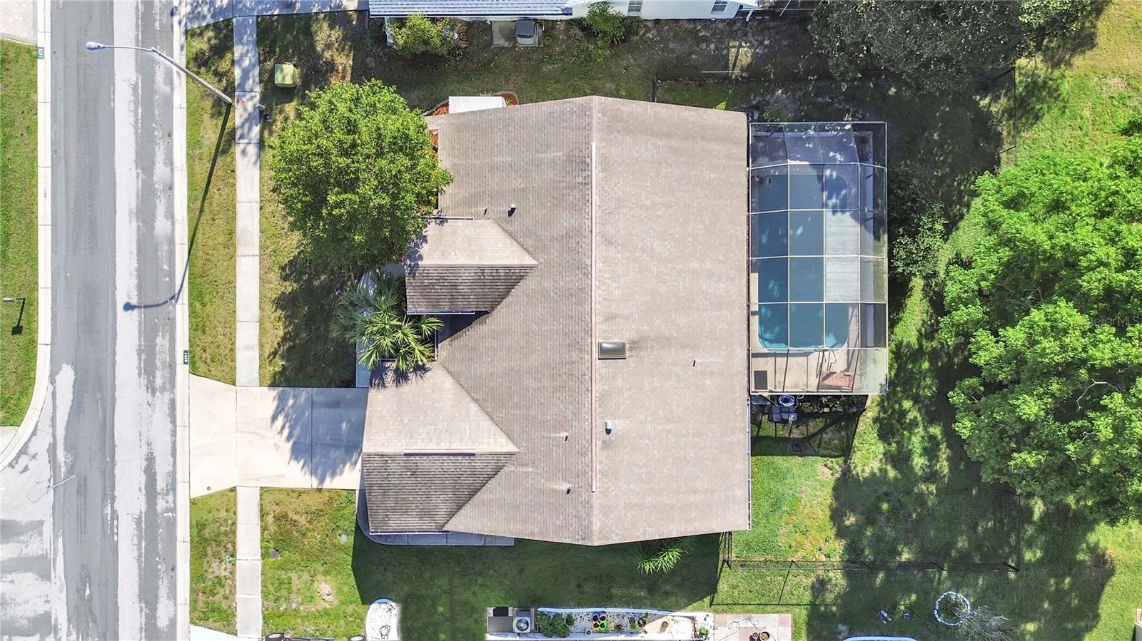 Image 4 of 52 For 1472 Overland Drive
