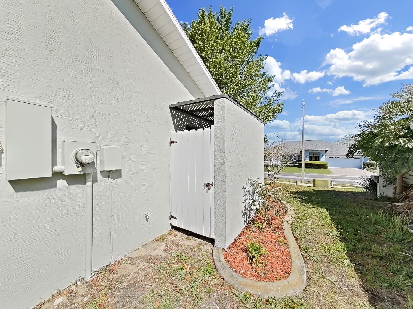 Image 49 of 52 For 1472 Overland Drive