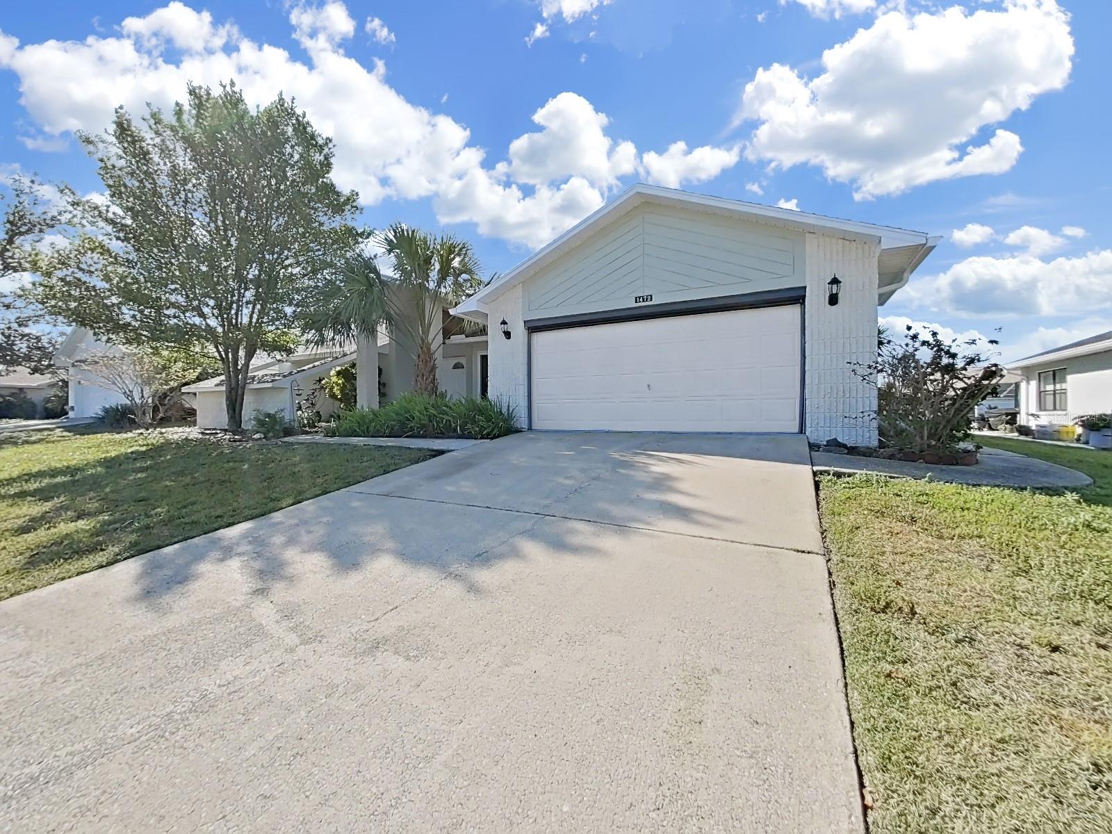Image 8 of 52 For 1472 Overland Drive