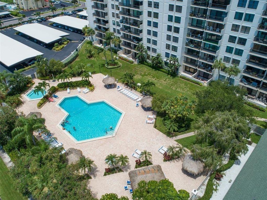 Image 21 of 27 For 400 Island Way 210
