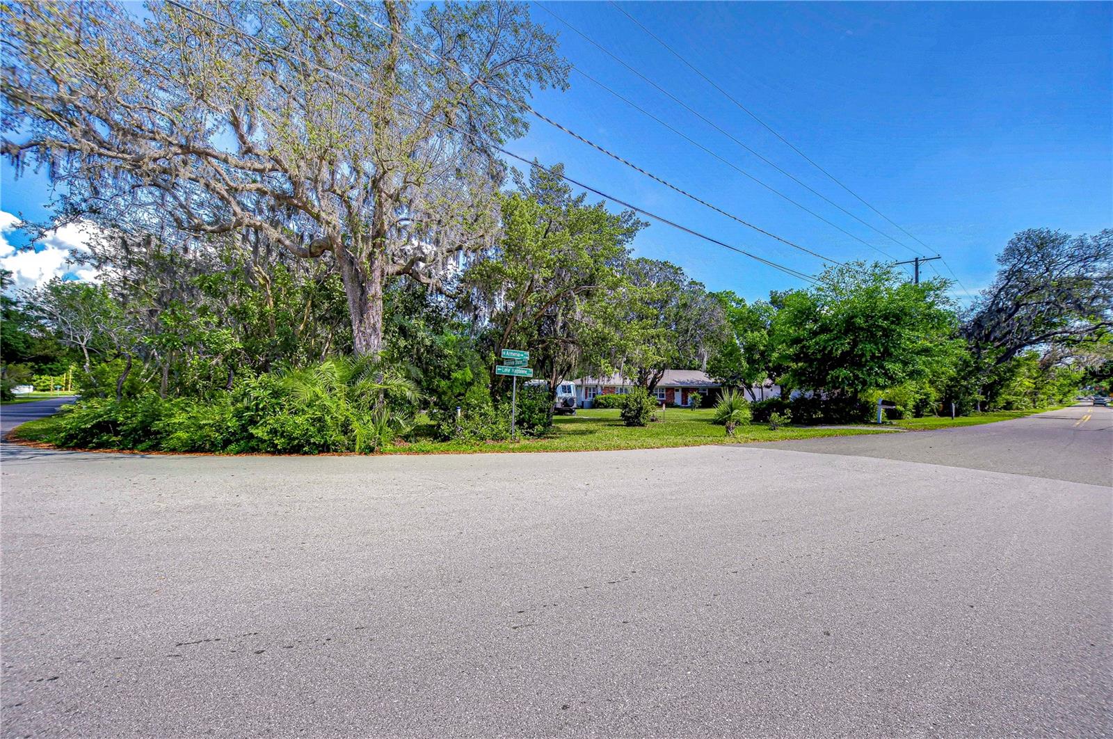 Image 18 of 55 For 13329 Armenia Avenue