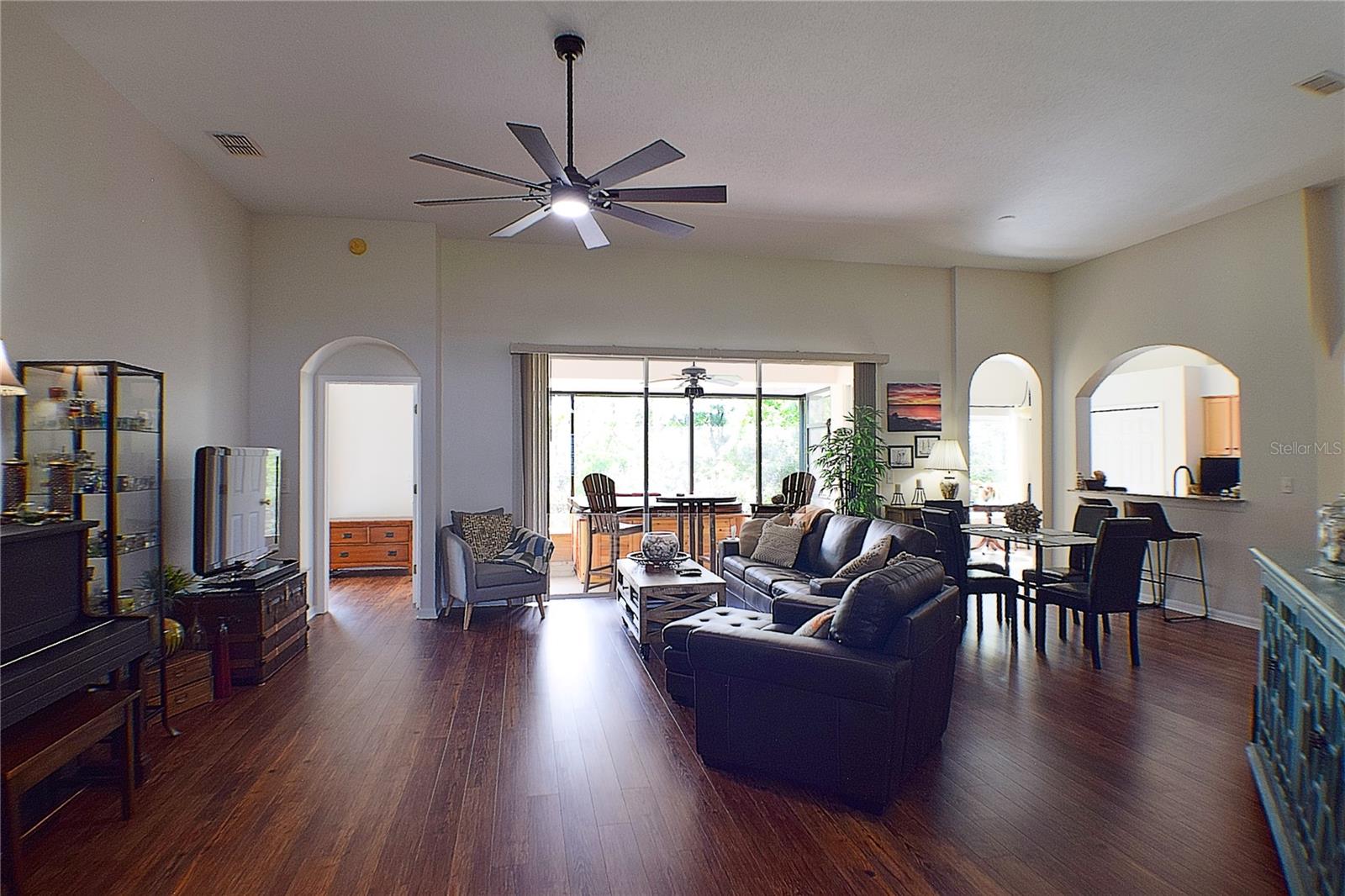 Image 12 of 31 For 10118 Cleghorn Drive