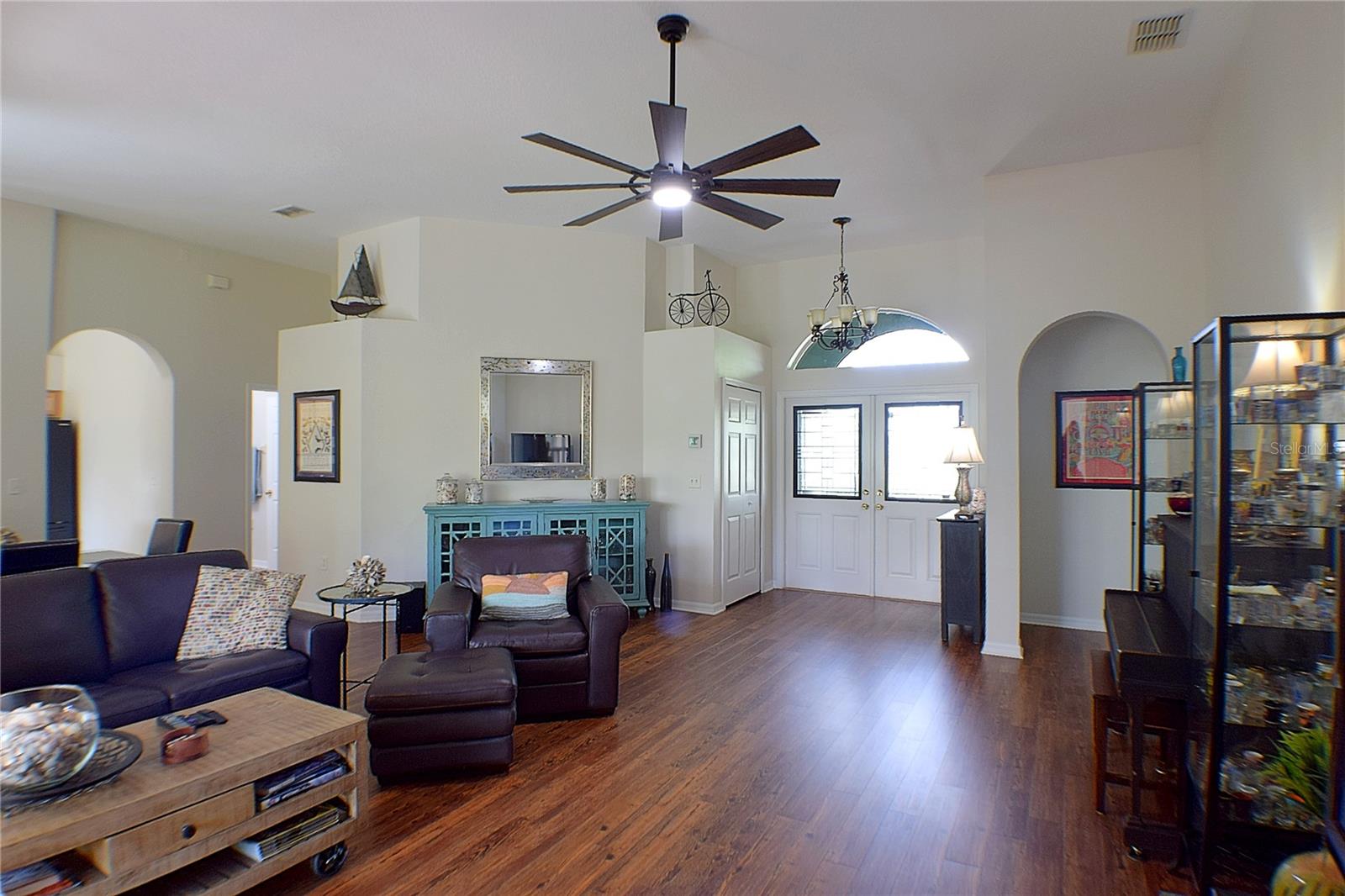 Image 13 of 31 For 10118 Cleghorn Drive