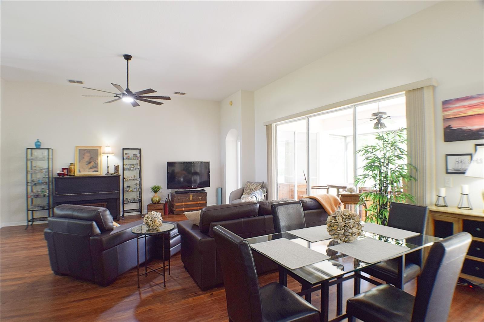 Image 6 of 31 For 10118 Cleghorn Drive