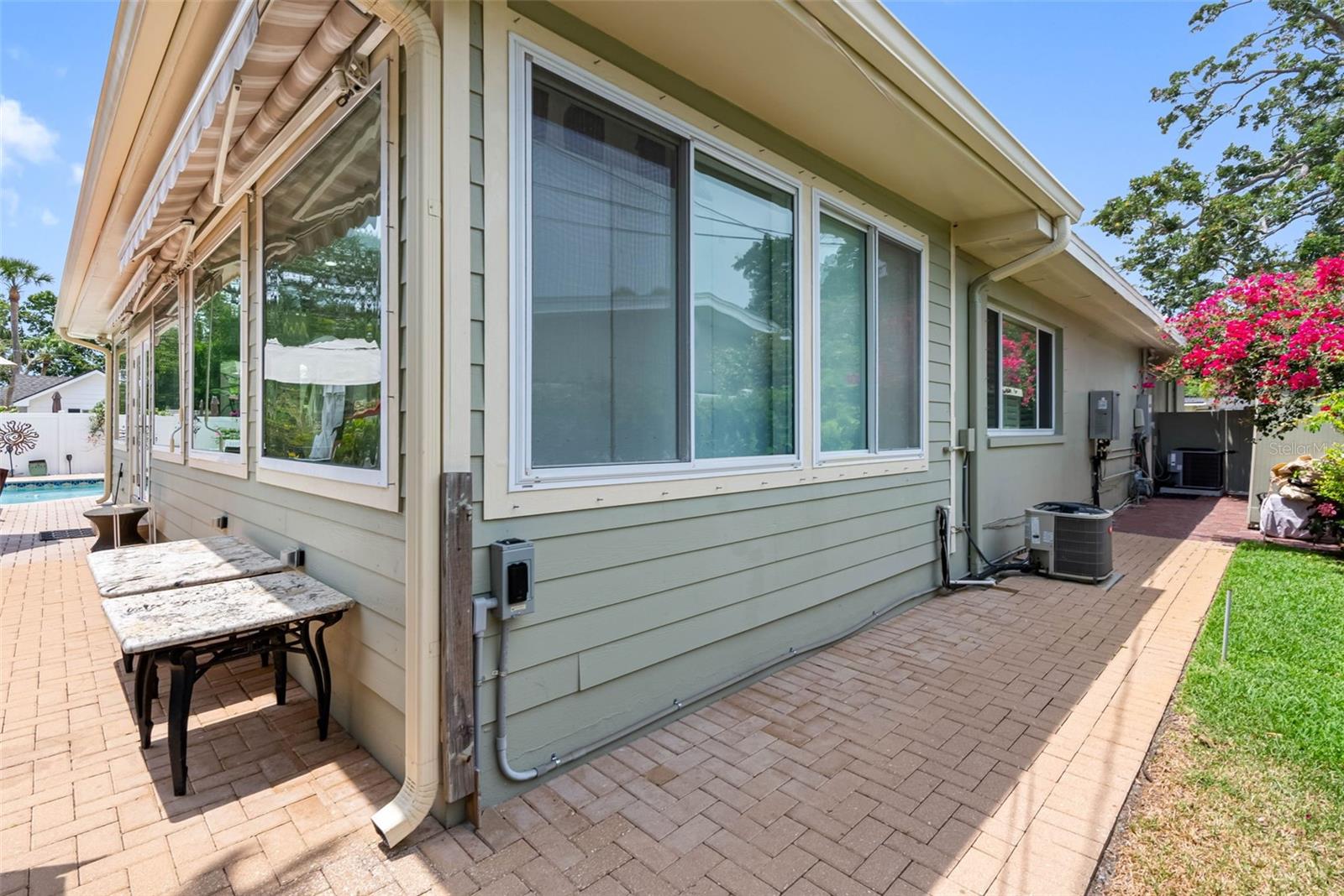 Image 10 of 95 For 8300 37th Avenue N