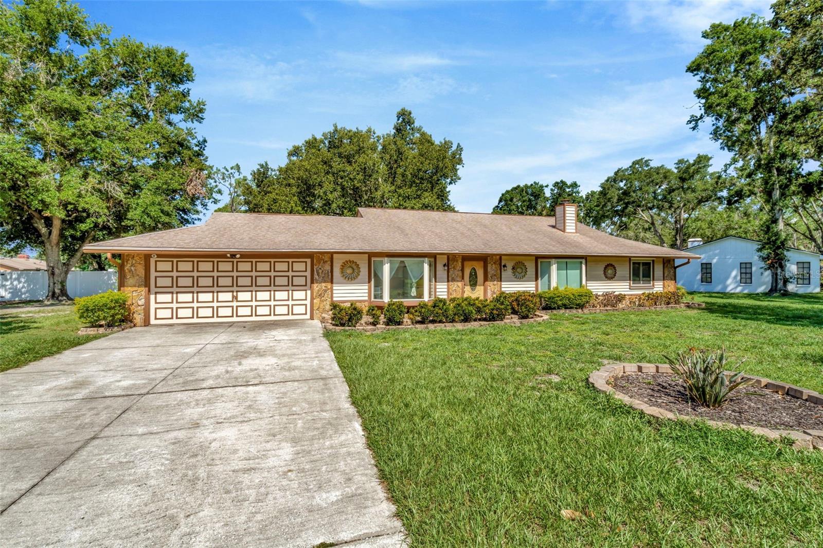 Image 11 of 50 For 5905 Caroline Drive