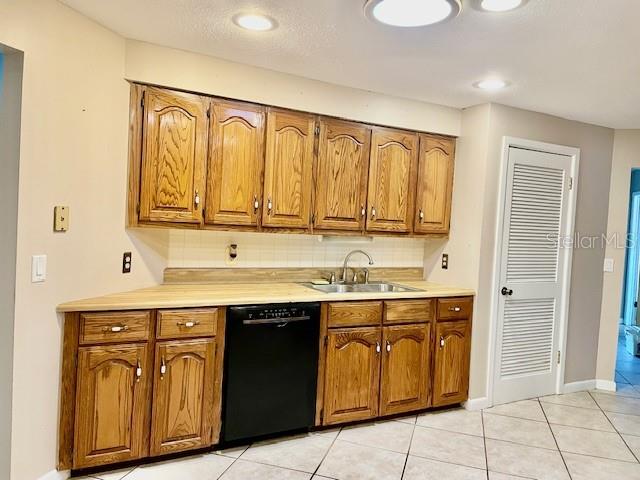 Image 16 of 50 For 5905 Caroline Drive