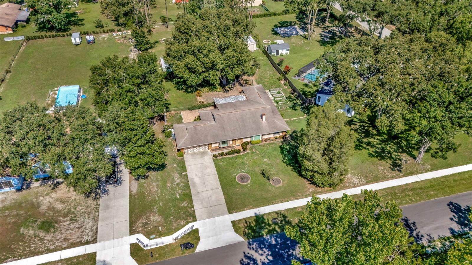 Image 4 of 50 For 5905 Caroline Drive
