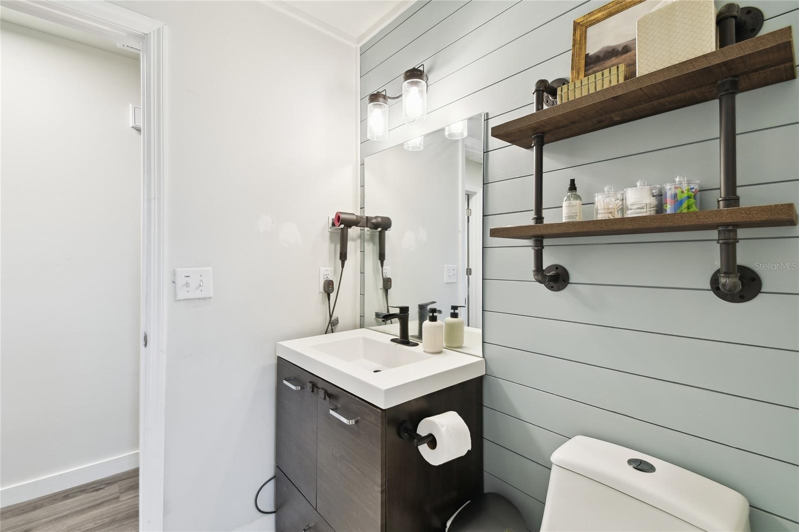 Image 30 of 64 For 3202 Coachman Avenue