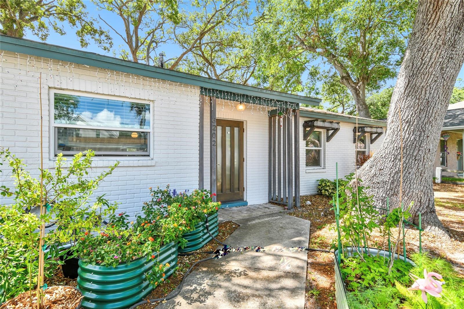 Image 4 of 64 For 3202 Coachman Avenue